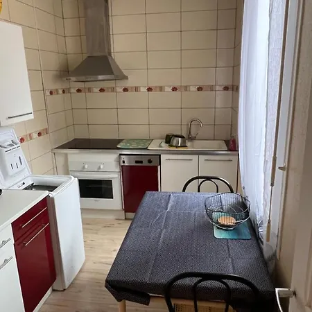 Grand F3 Vue Centre Proche Commerces Apartment